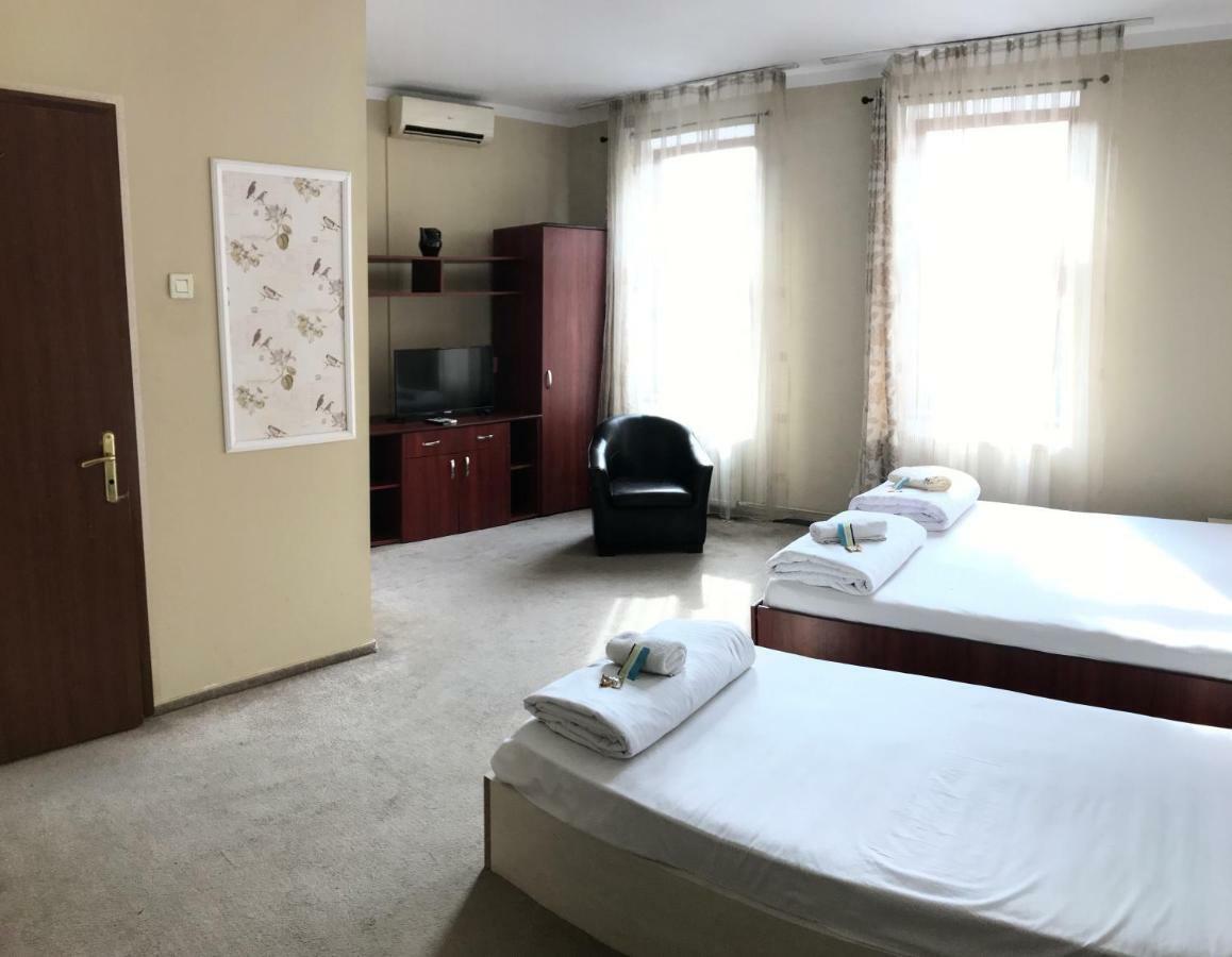 Hotel Cosmin Arad Exterior photo